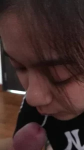 懵懂无知 情窦初开的少女 碰一下都要破了 像一朵花一样