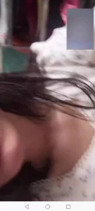 裸聊调教女大学生用笔自慰