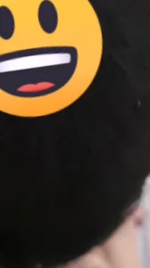 露脸声音太大怕隔壁听见，熟人自重