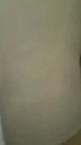 大白天和50岁阿姨公共厕所偷情无套内射